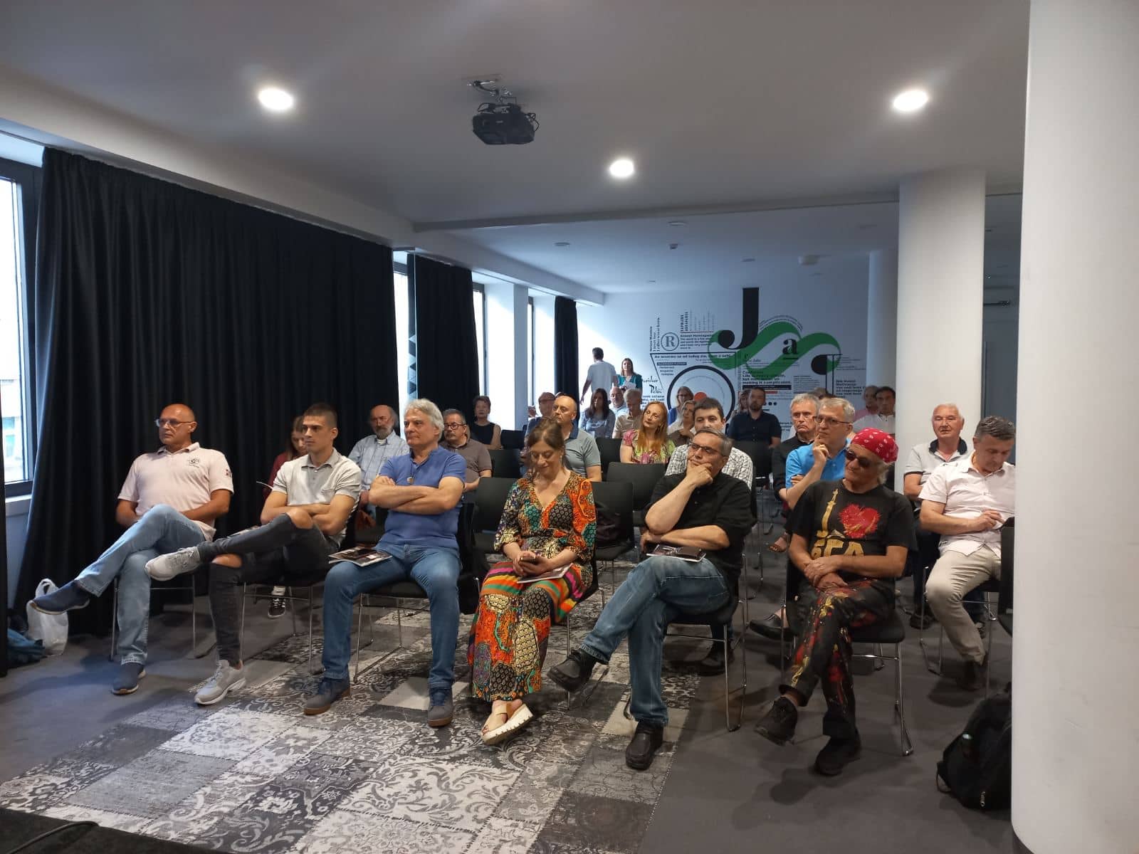 promotsija-shobaji-eve-knige-u-beograd