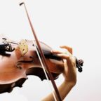 Violin-Hand-iStock_000000278306_L2