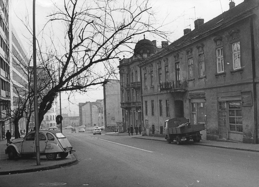 sveshtenik-ustanik-i-vojvoda