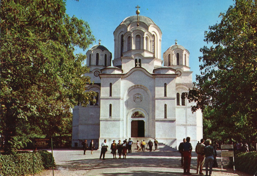 mermerni-mauzolej-za-vechni-pochinak-kr