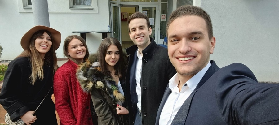 oni-su-prvatsi-sveta
