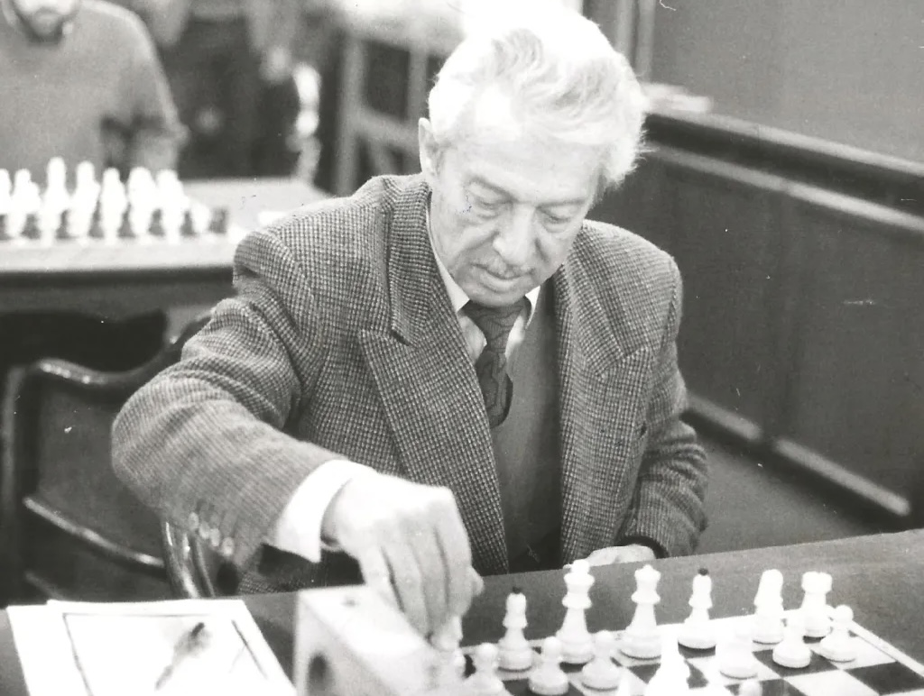 genije-i-dzentlmen-za-tablom