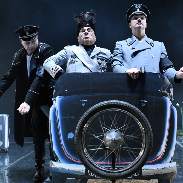 VELIKI_DIKTATOR_arhiv_HiResCPeterUhan_067