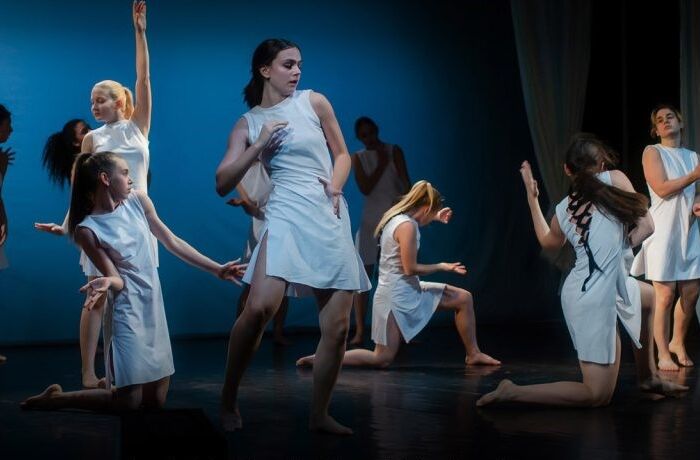 Zalutali u lagumima - plakat (1)