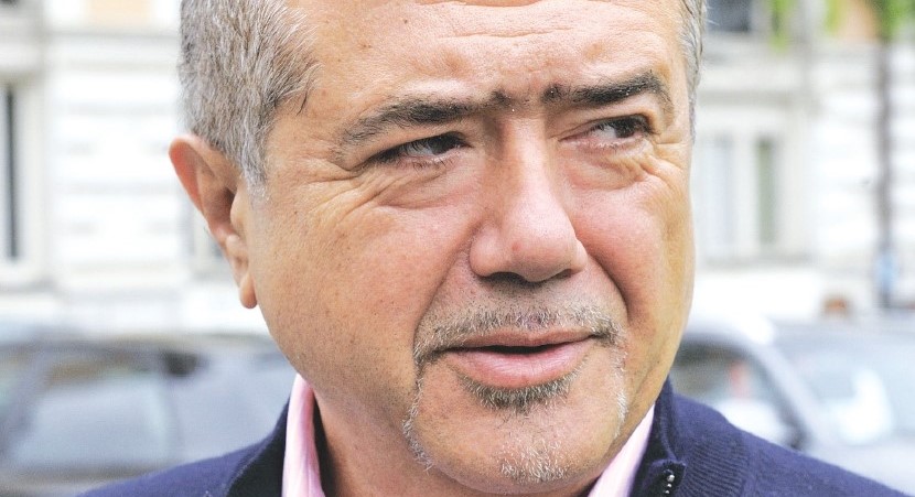 ovogodisnja-nagrada-zlatna-knjiga-otisla-u-ruke-prof-dr-vladimira-pistala