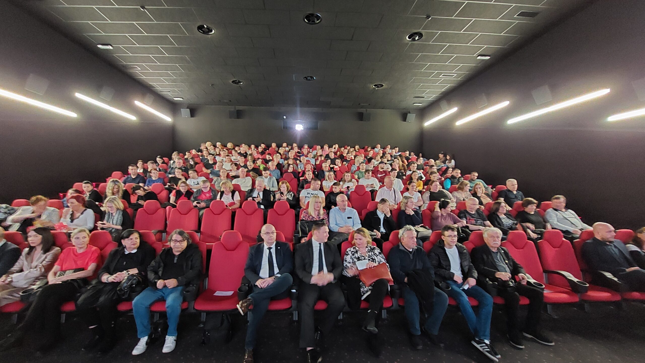 prvi-put-u-sloveniji-prikazan-film-dara-iz-jasenovca