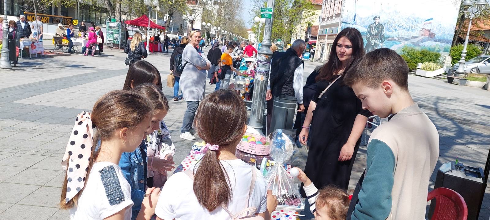 vaskrsnji-bazar-u-lazarevcu-donosi-kreativnost-i-humanost