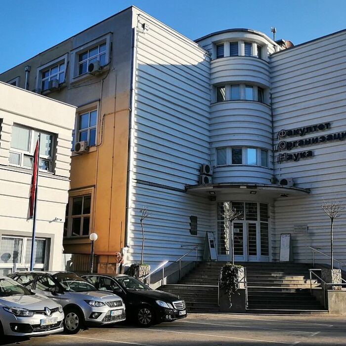 1200px-Fakultet_organizacionih_nauka,_Beograd_11
