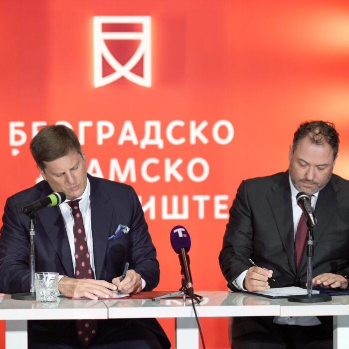 Potpisivanje ugovora (4)