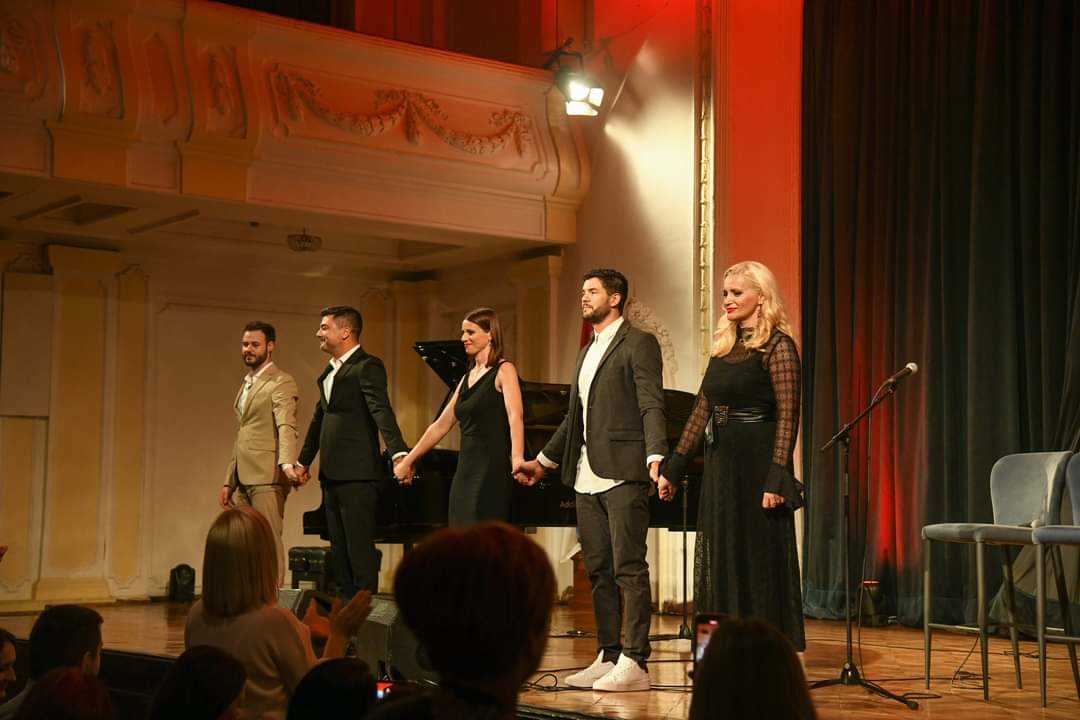 kabaretska-predstava-ceznem-da-vam-kazem-jubilarno-izvodjenje-u-teatru-vuk