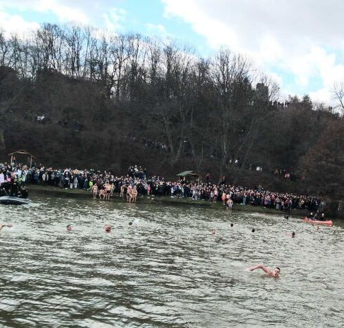 Bogojavljesnko plivanje u Vlasotincu 19.01.2024.g.