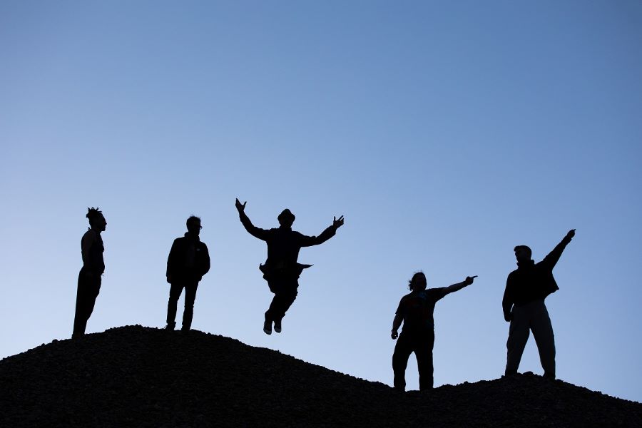 grupa-naked-beskompromisno-i-posveceno-radimo-i-pustamo-zivot-da-nas-nosi