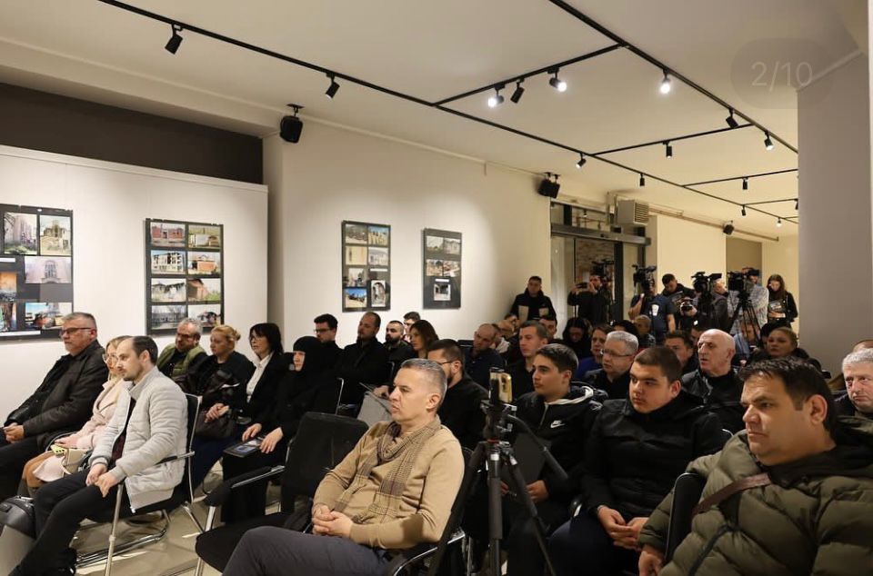 u-domu-kulture-gracanica-odrzana-tribina-i-otvorena-nagradjeni-zlocin