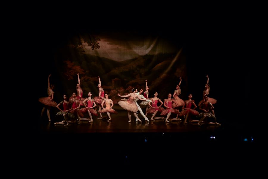 premijerno-izvedeni-baleti-pahita-i-polovecki-logor