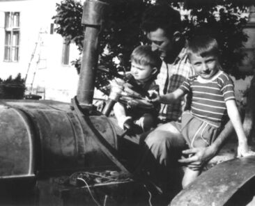 Milivoj sa sinovima 1960